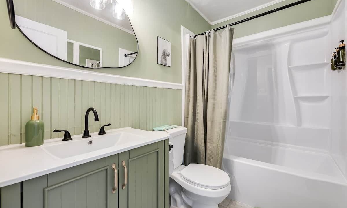 Photo of Bathroom in Port Wentworth