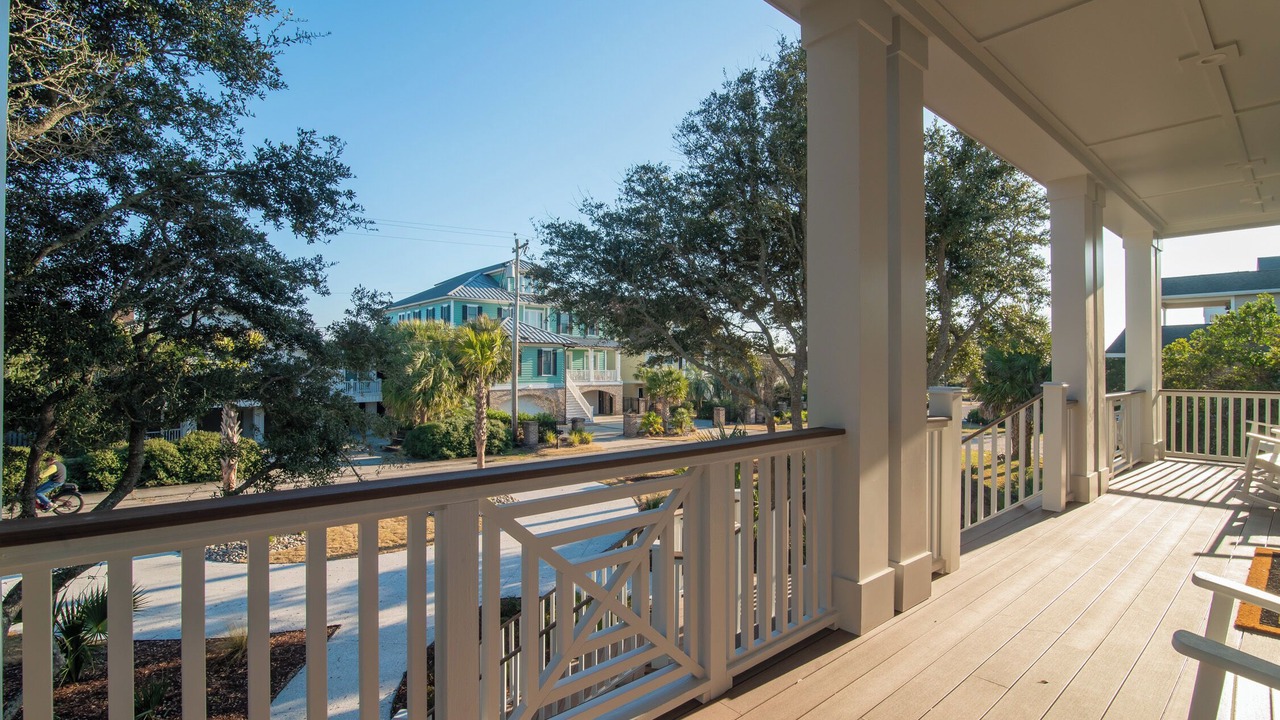 Photo of Patio Balcony in North Litchfield Beach