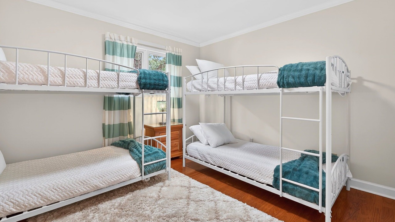 Photo of Bedroom in Twin Oaks
