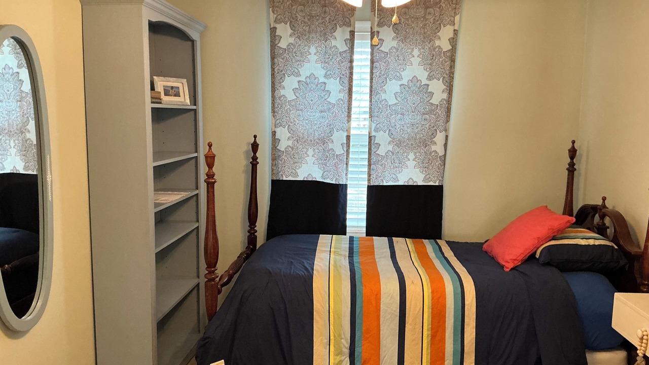 Photo of Bedroom in Summerville Historic District