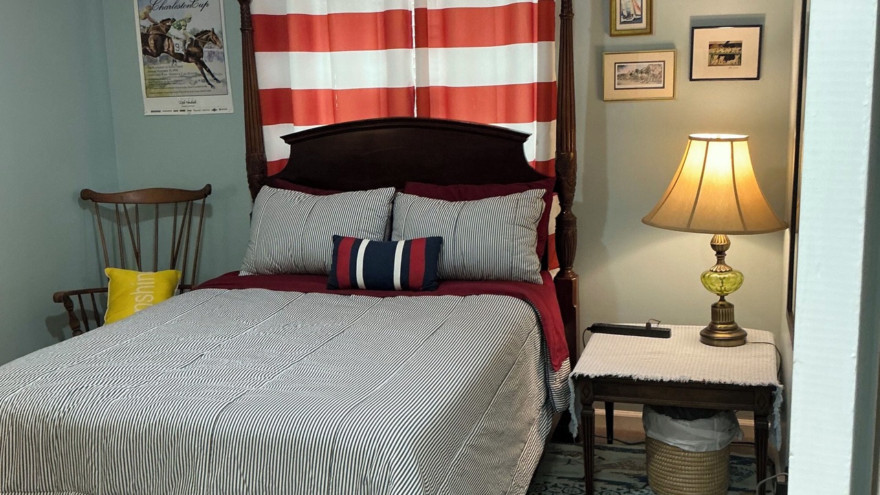Photo of Bedroom in Summerville Historic District