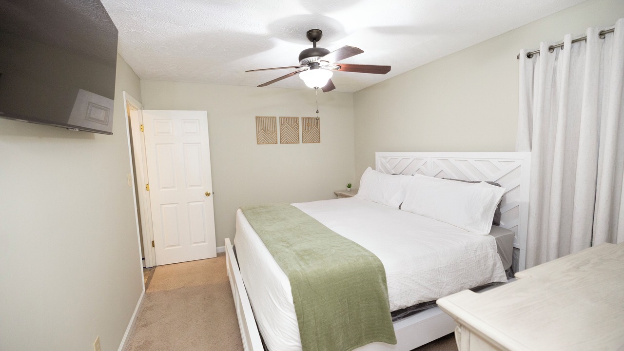 Photo of Bedroom in Cape Fear