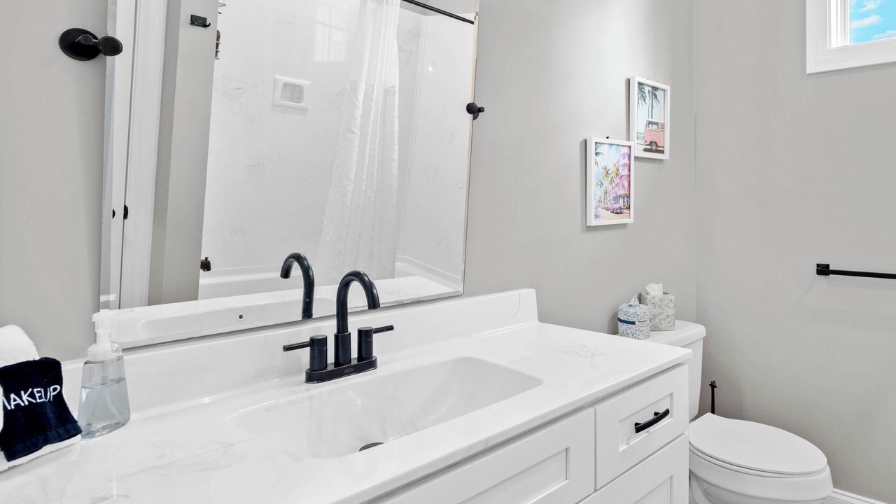 Photo of Bathroom in Port Royal