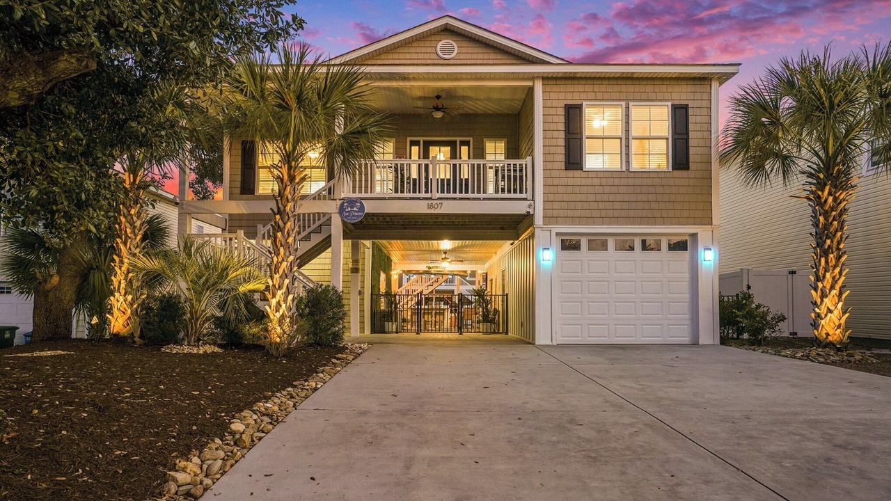Photo of Patio Balcony in Crescent Beach