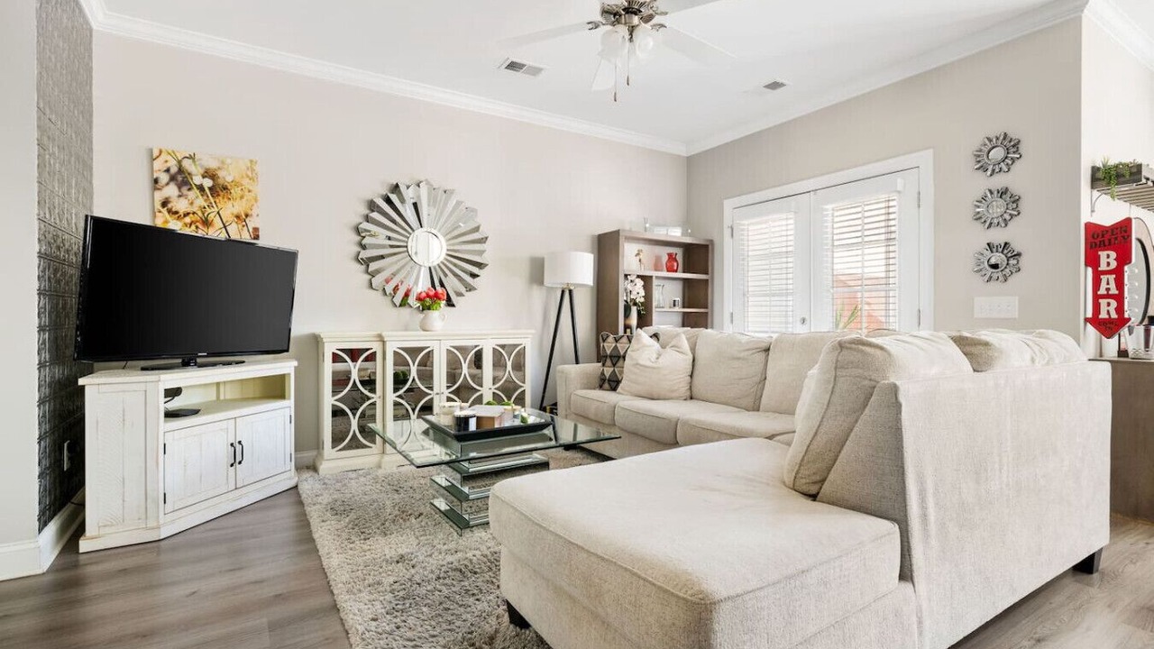 Photo of Livingroom in West Ashley