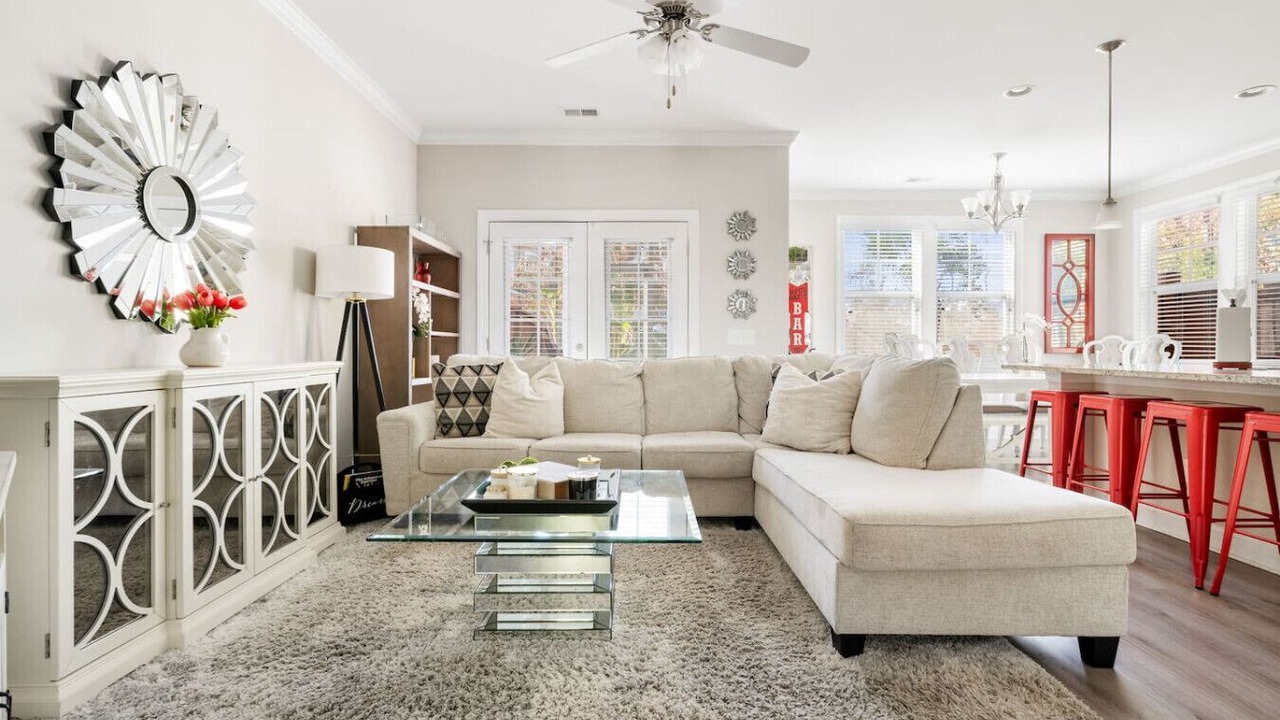 Photo of Livingroom in West Ashley