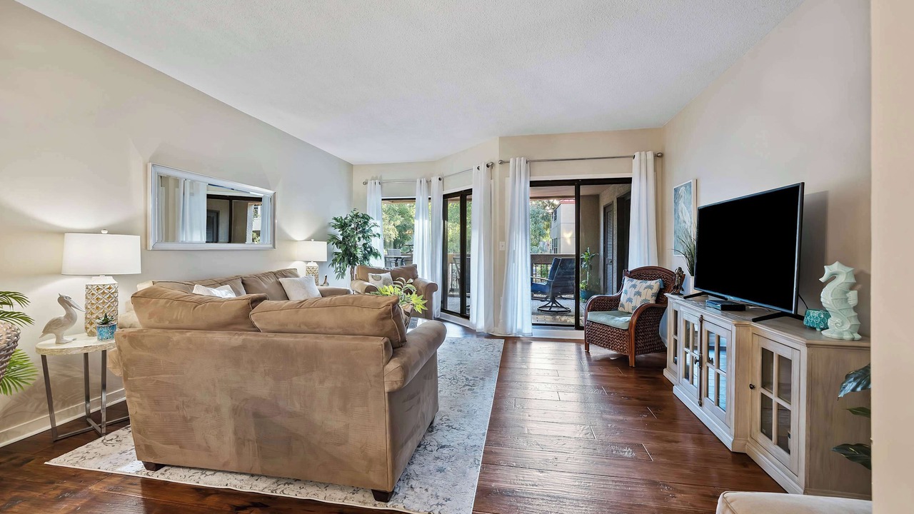 Photo of Livingroom in Shelter Cove