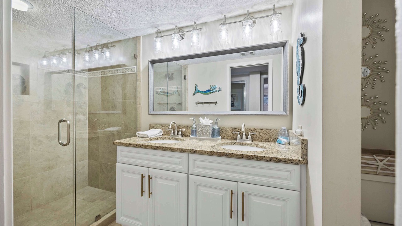 Photo of Bathroom in Shelter Cove