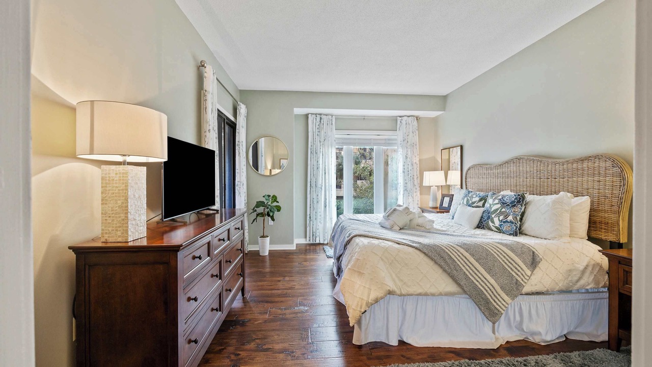 Photo of Bedroom in Shelter Cove