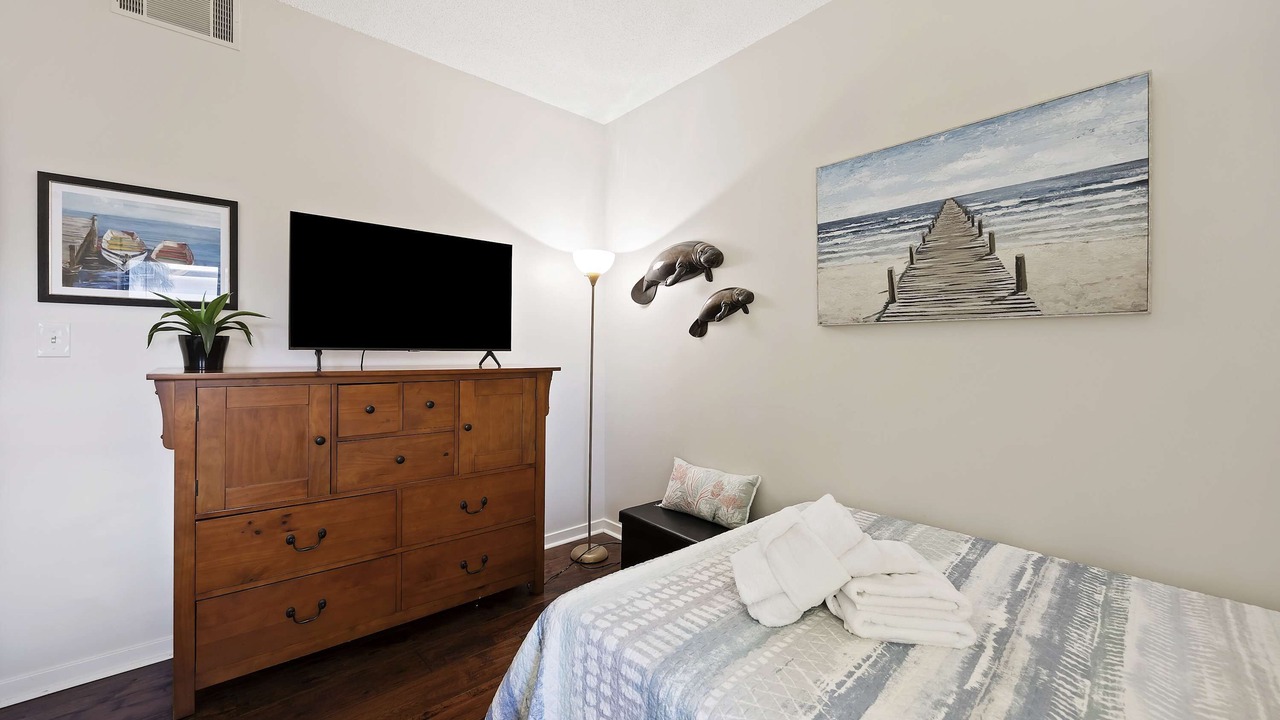 Photo of Bedroom in Shelter Cove