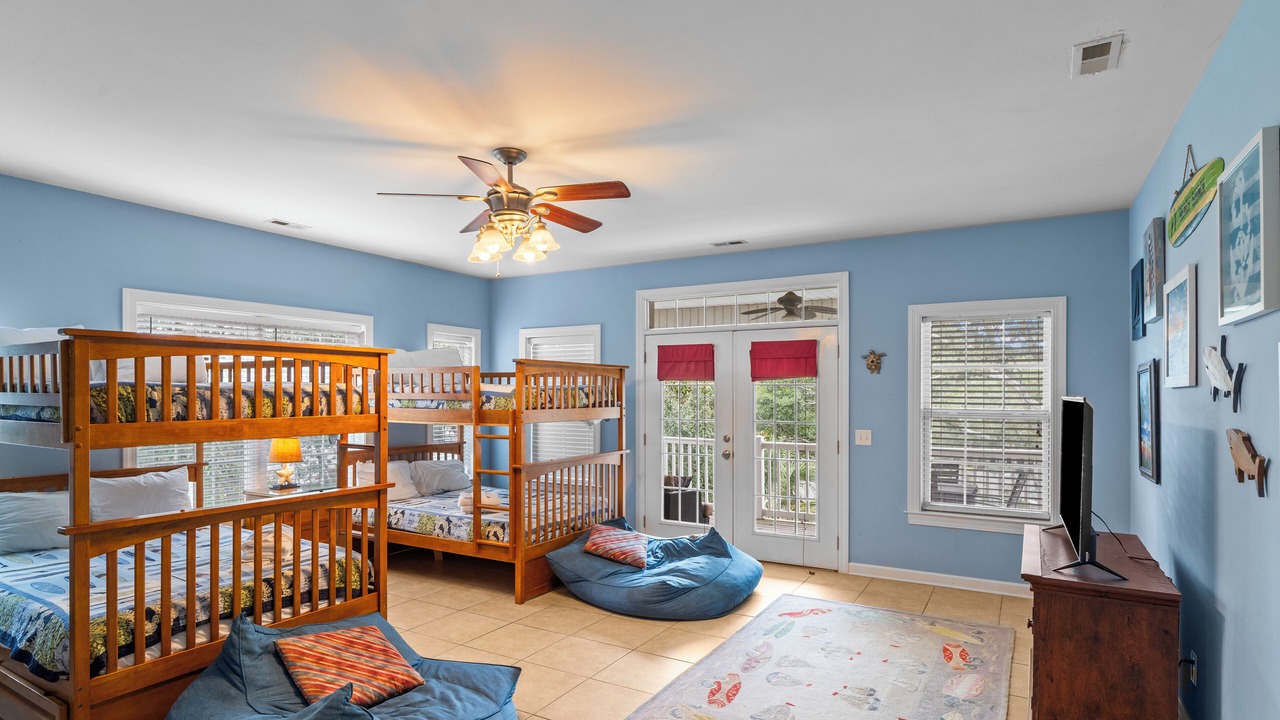 Photo of Bedroom in Crescent Beach