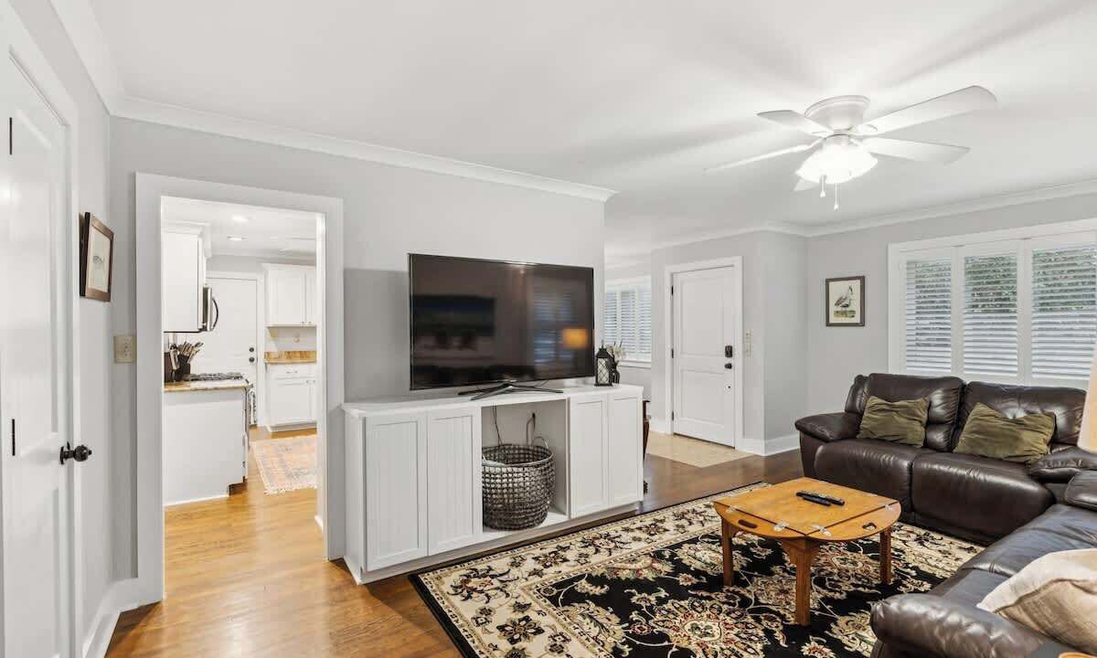 Photo of Livingroom in West Ashley