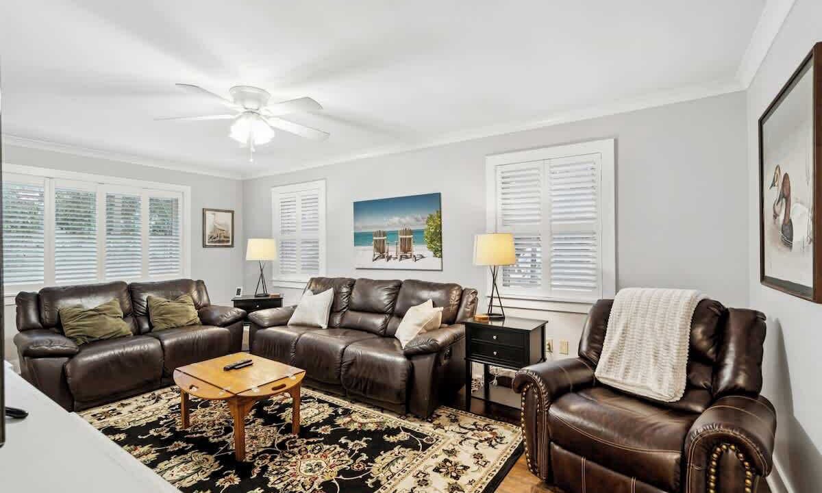 Photo of Livingroom in West Ashley