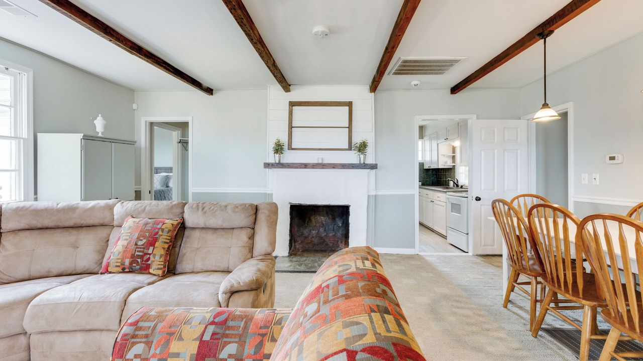Photo of Livingroom in Russellville