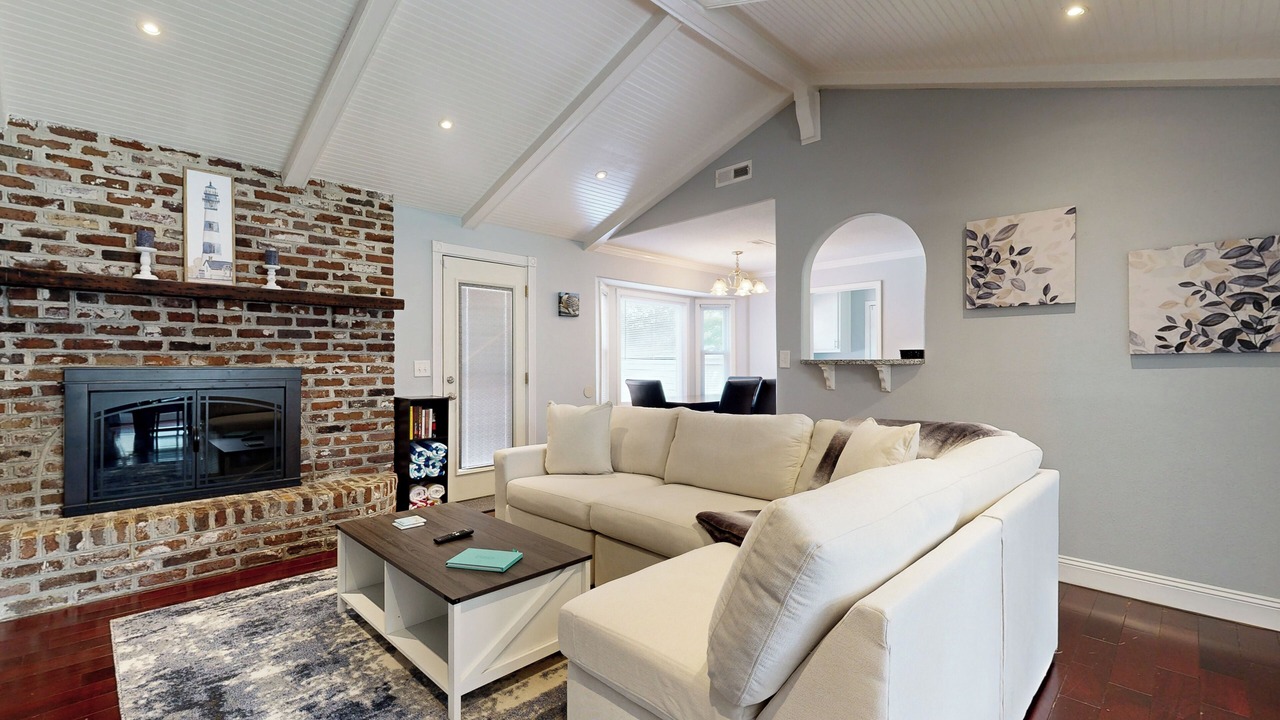 Photo of Livingroom in Goose Creek
