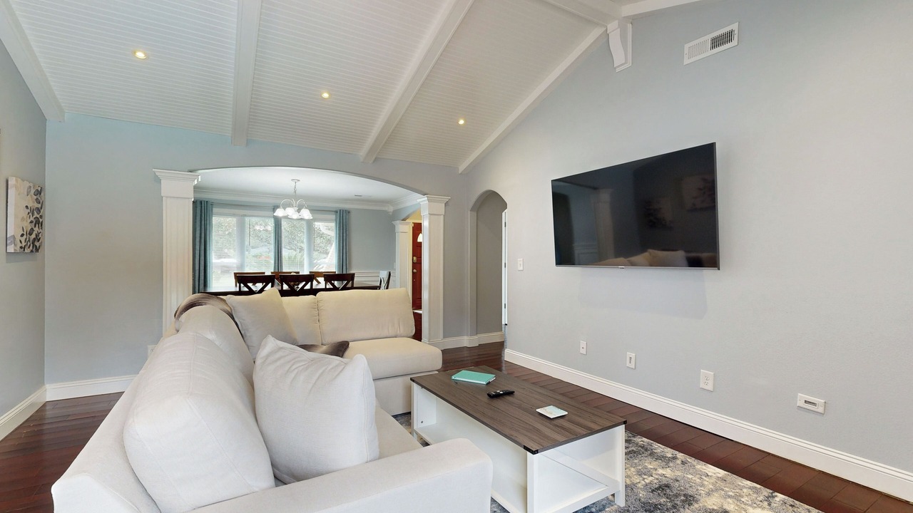 Photo of Livingroom in Goose Creek
