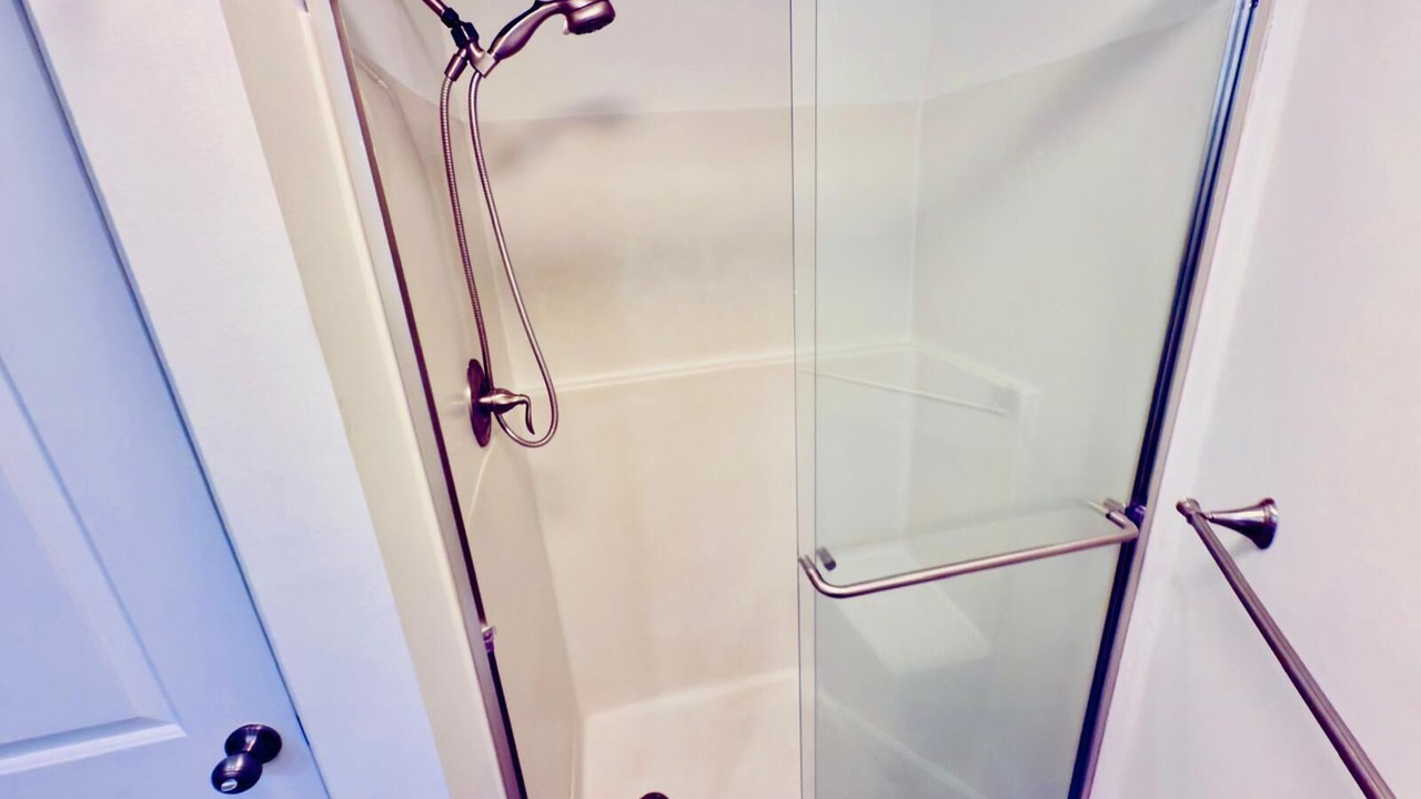 Photo of Bathroom in Night Heron