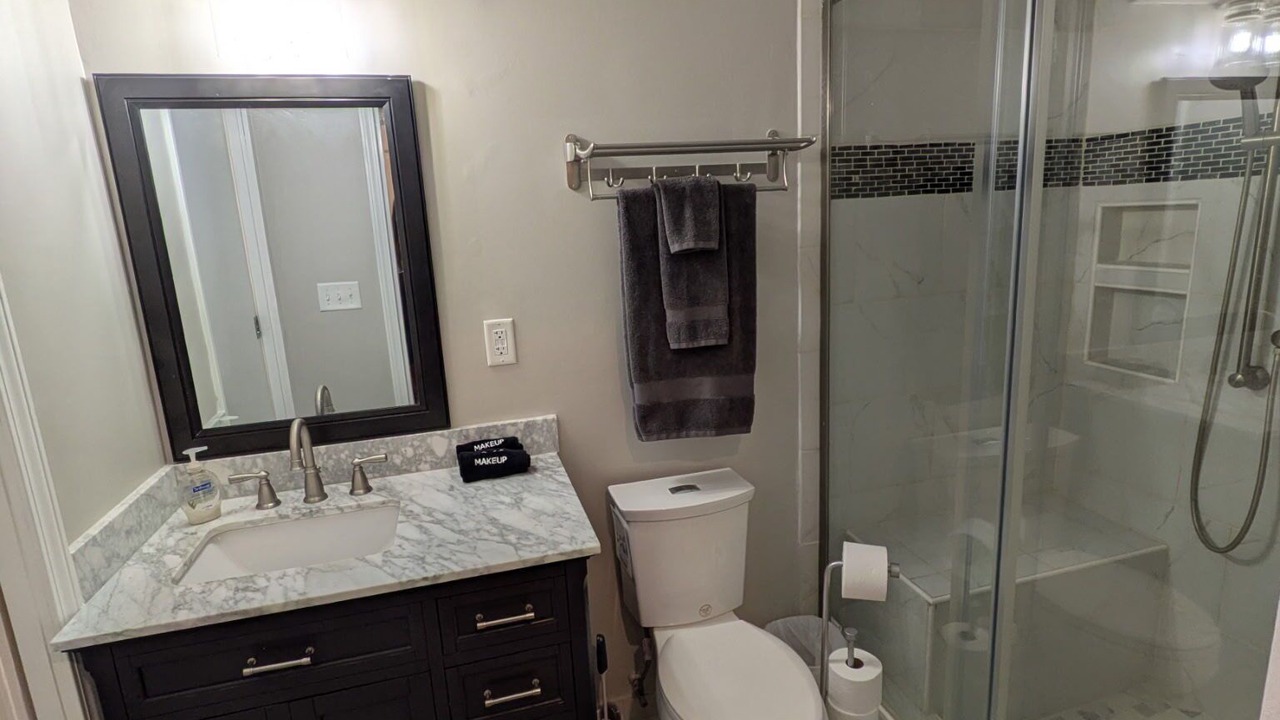 Photo of Bathroom in Blue Heron Lake