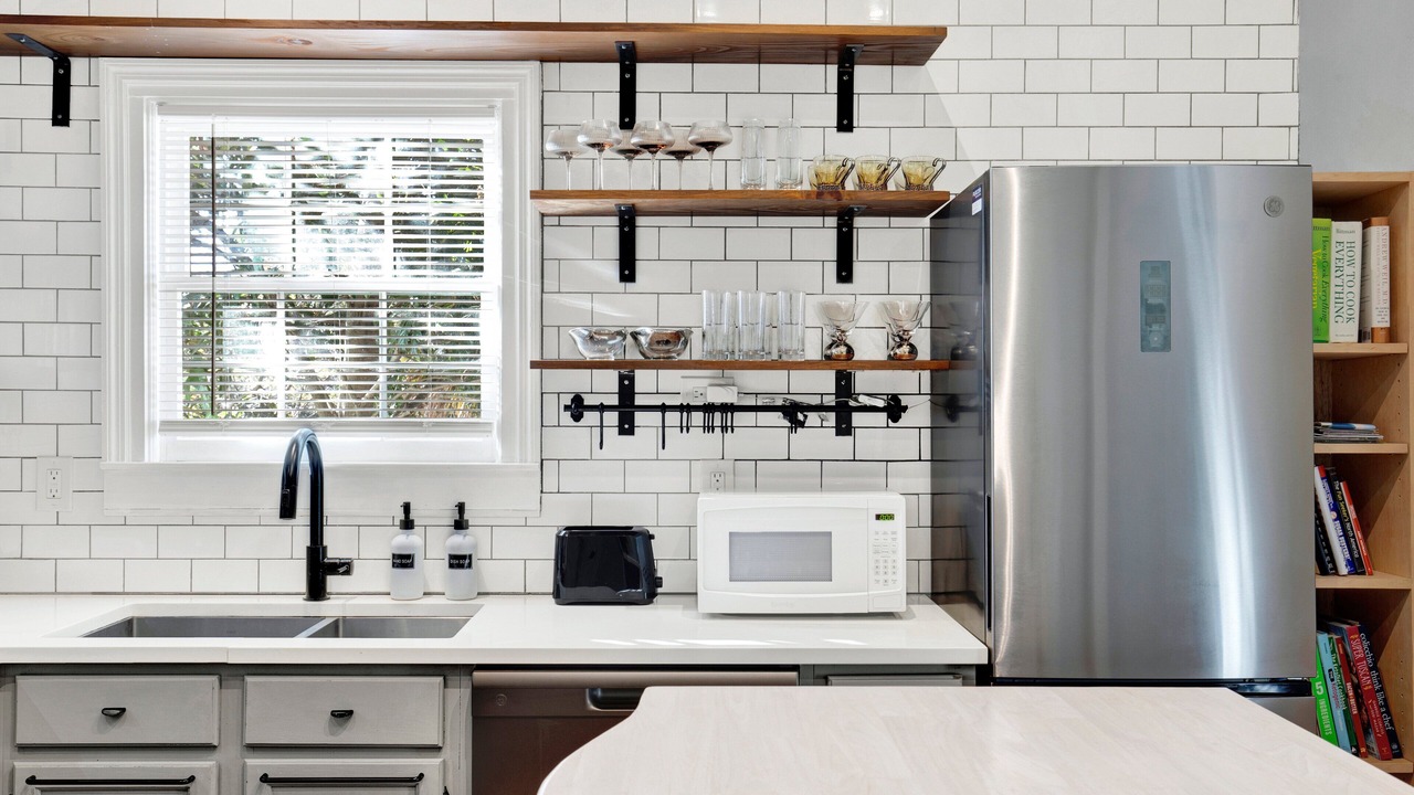 Photo of Kitchen in Beach Institute