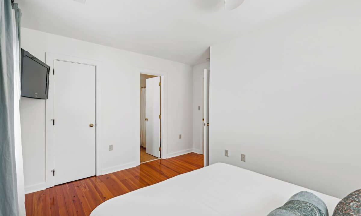 Photo of Bedroom in Harleston Village
