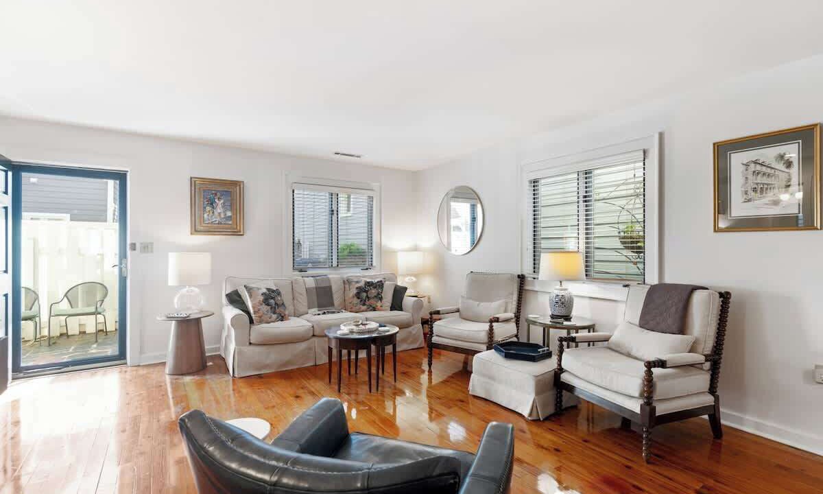 Photo of Livingroom in Harleston Village