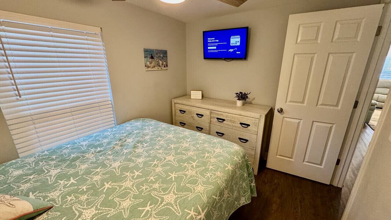 Photo of Bedroom in Surfside Beach