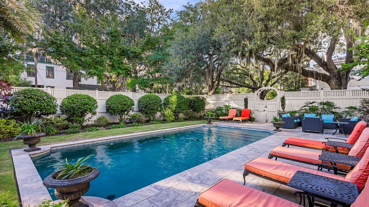 Photo of Outdoor in Metropolitan