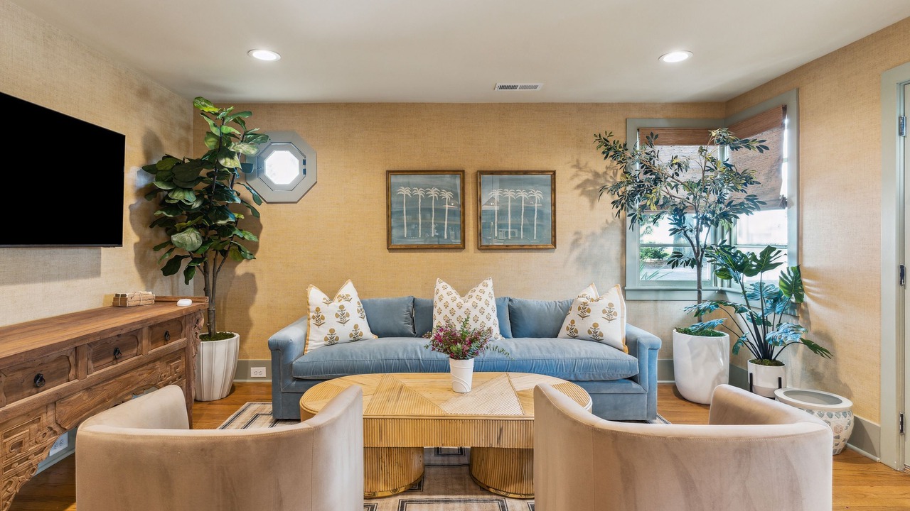 Photo of Livingroom in North Charleston