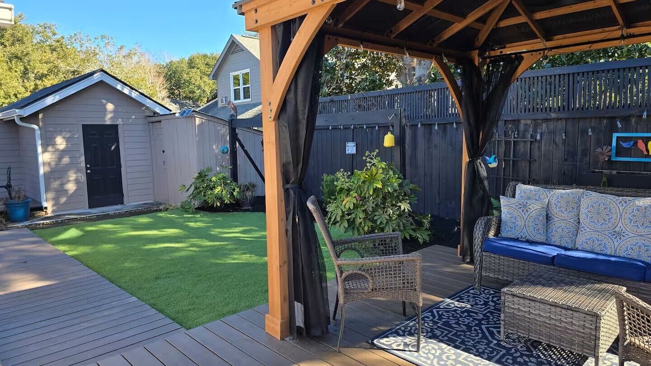 Photo of Patio Balcony in Old Village