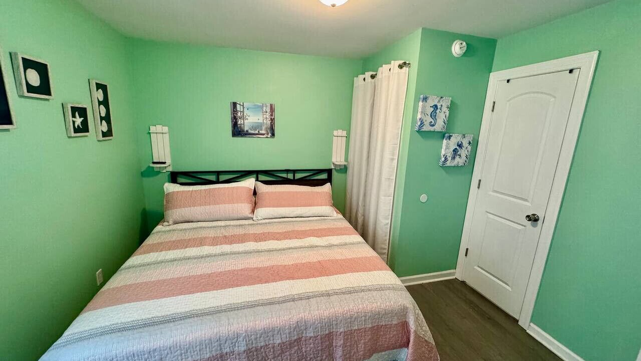 Photo of Bedroom in Surfside Beach