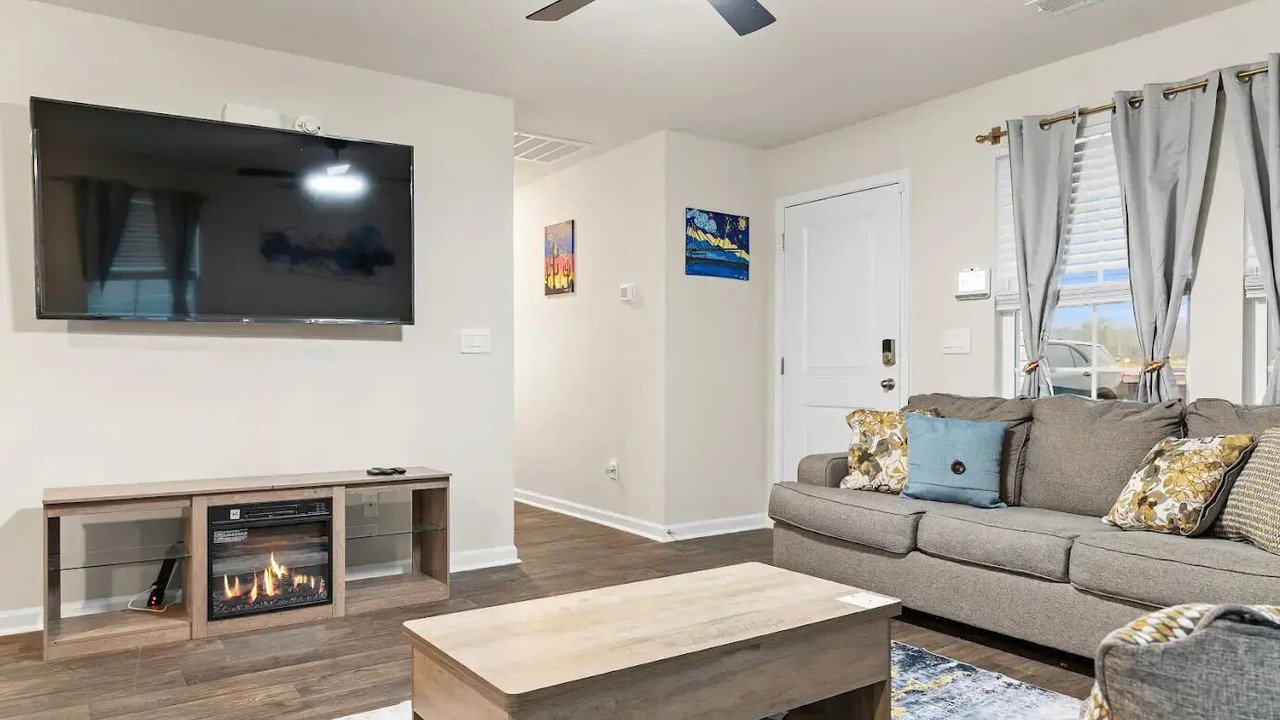 Photo of Livingroom in Brookdale