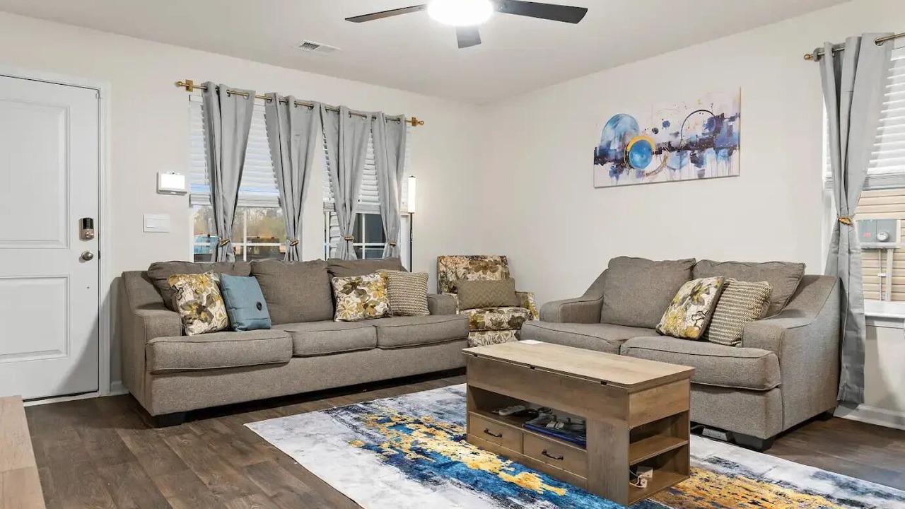 Photo of Livingroom in Brookdale