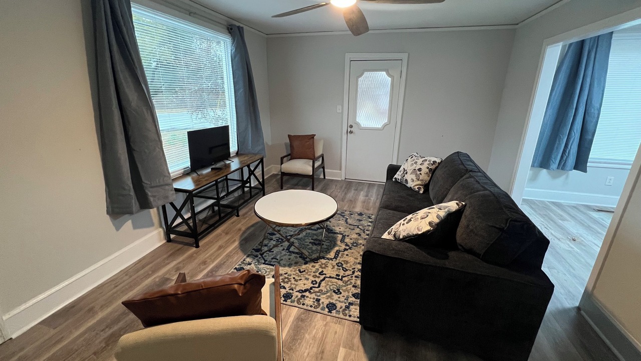 Photo of Livingroom in Cayce