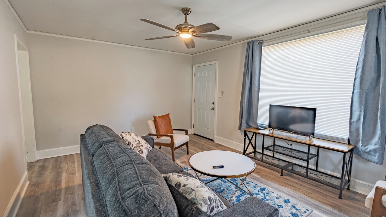 Photo of Livingroom in Cayce