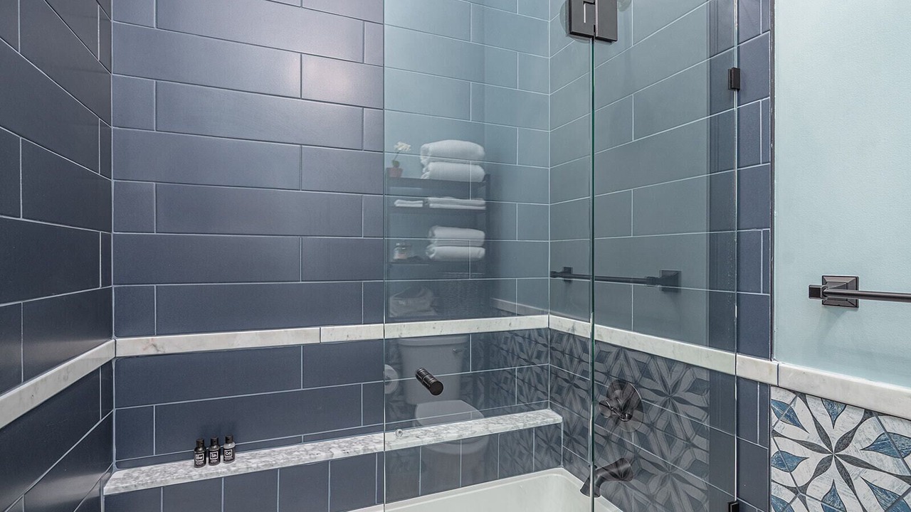 Photo of Bathroom in Metropolitan