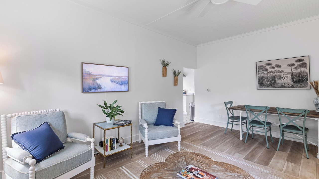 Photo of Livingroom in Westside