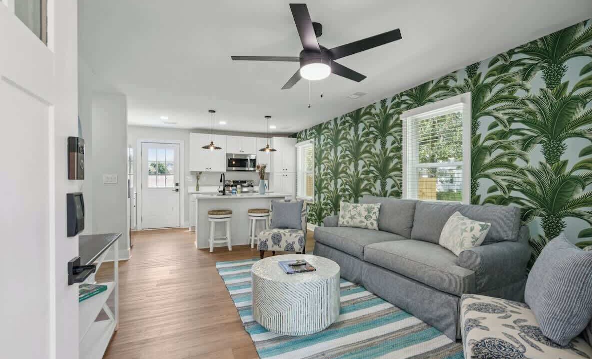 Photo of Livingroom in West Ashley