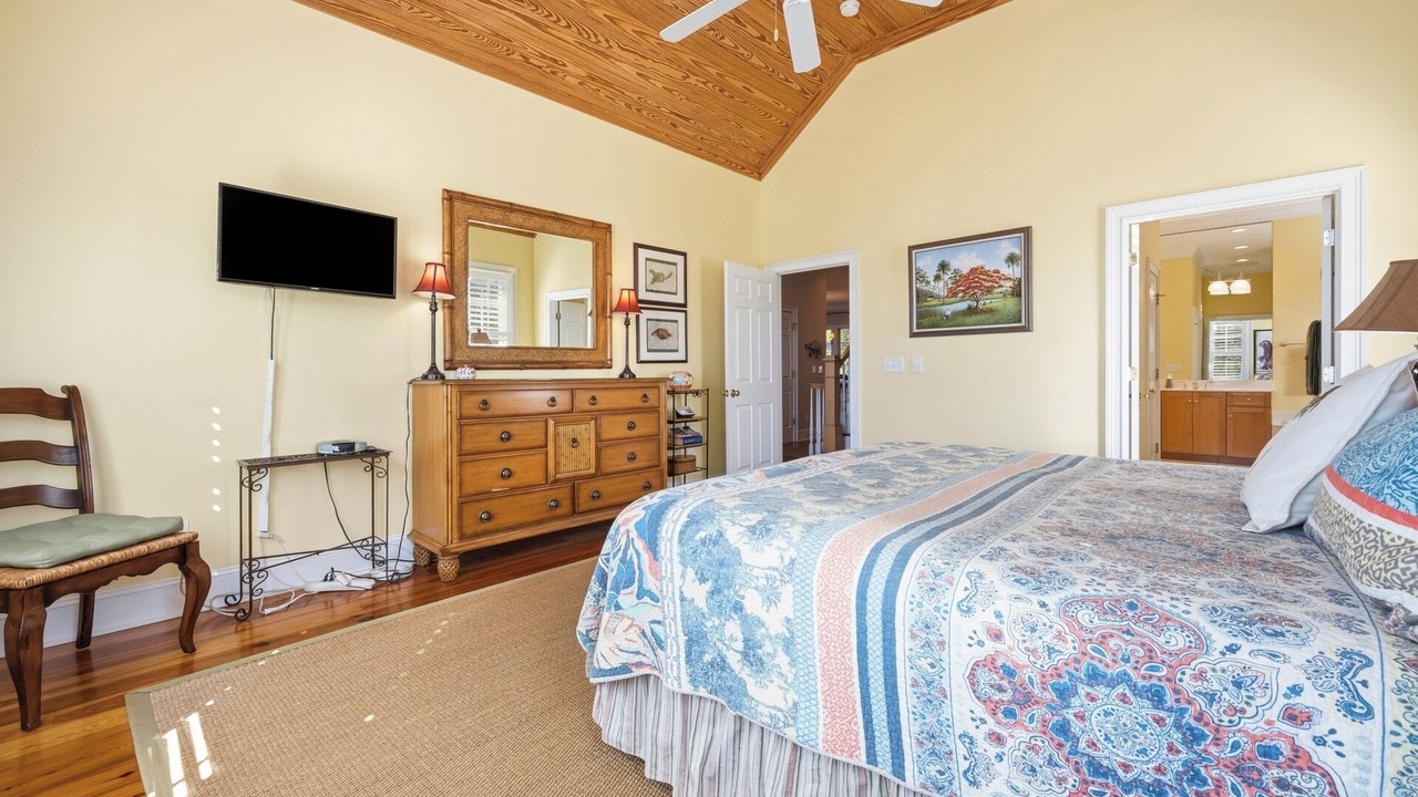Photo of Bedroom in Debordieu Colony