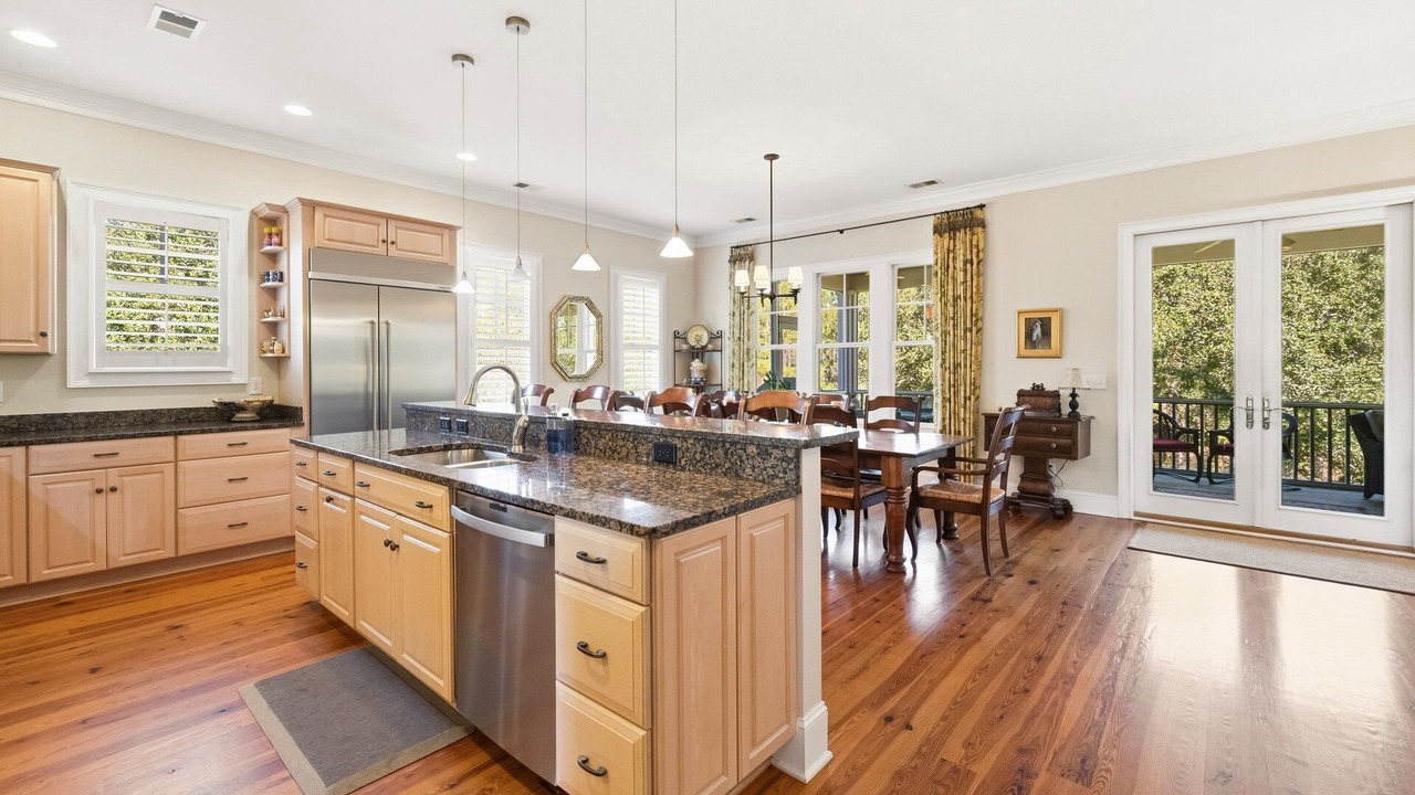 Photo of Kitchen in Debordieu Colony