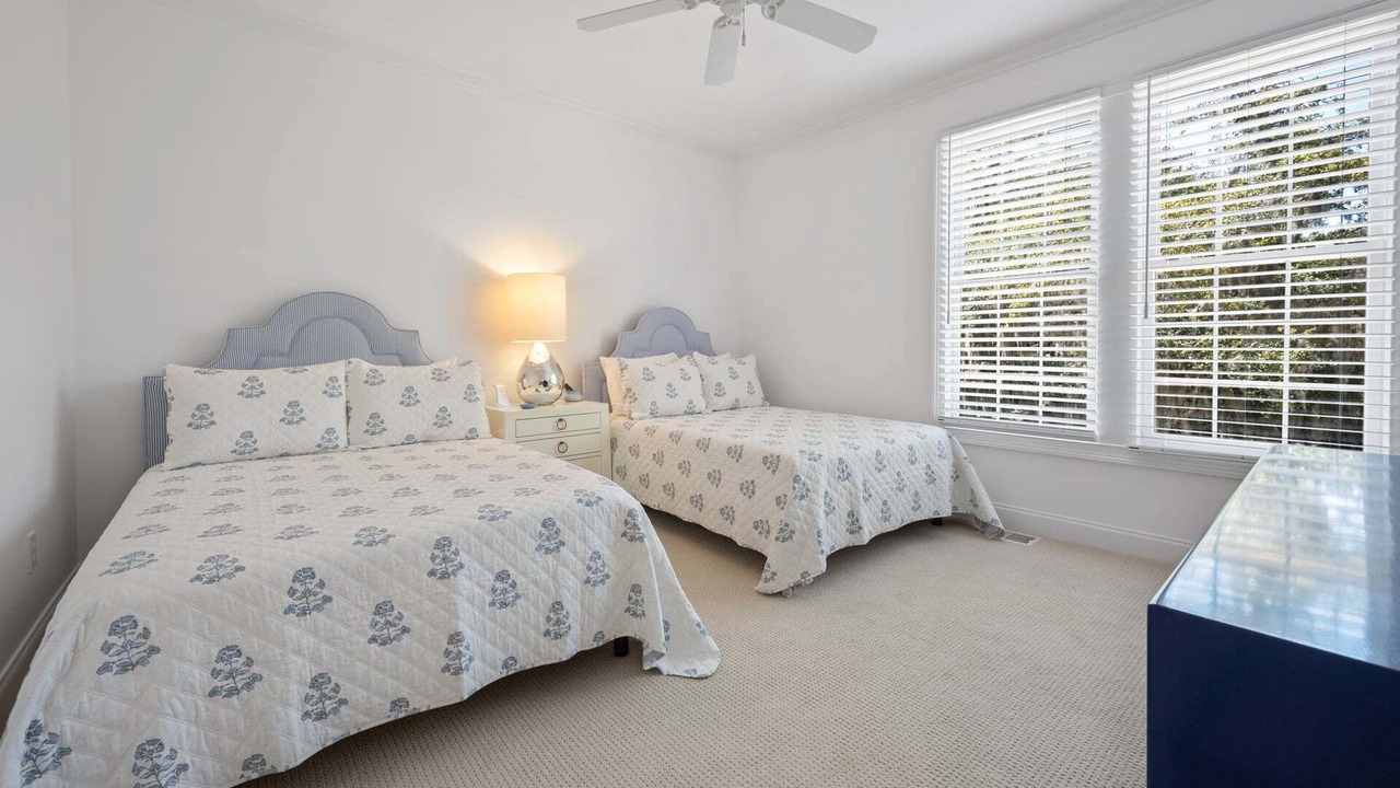 Photo of Bedroom in Debordieu Colony