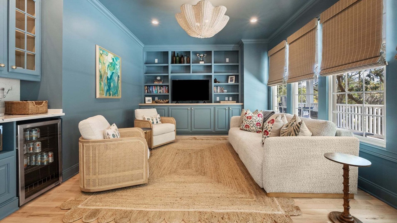 Photo of Livingroom in Debordieu Colony