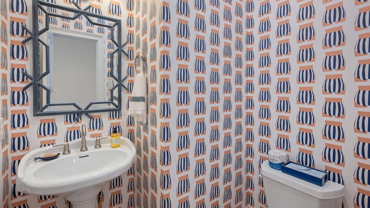 Photo of Bathroom in Debordieu Colony
