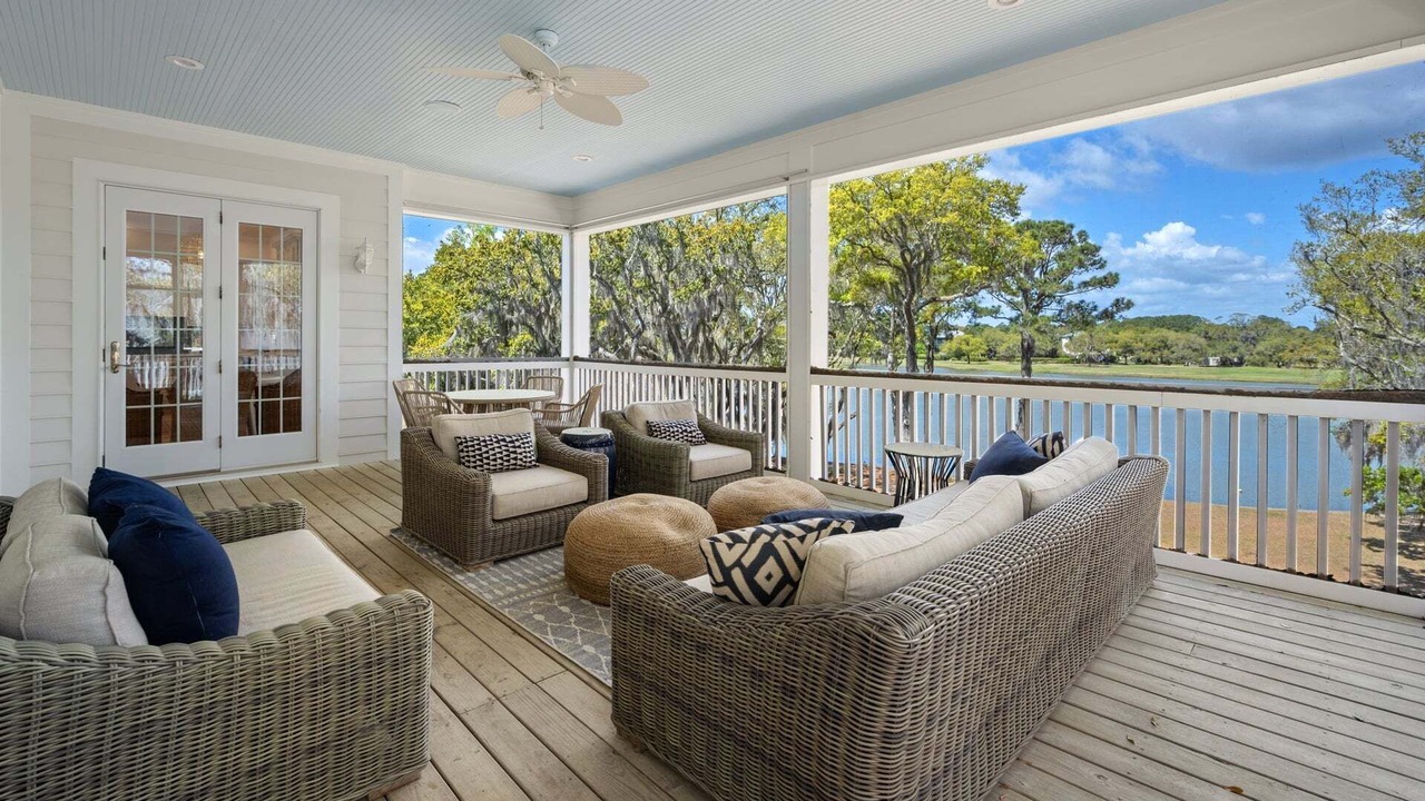 Photo of Patio Balcony in Debordieu Colony