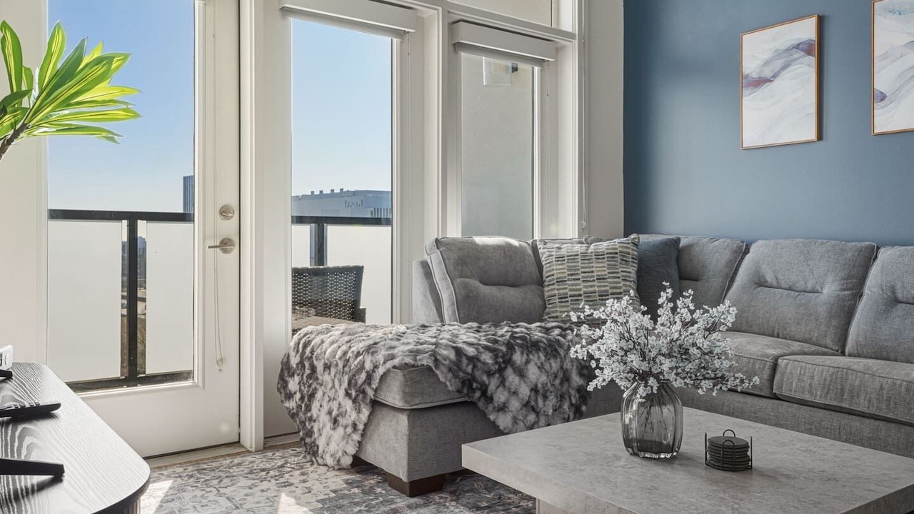 Photo of Livingroom in Second Ward