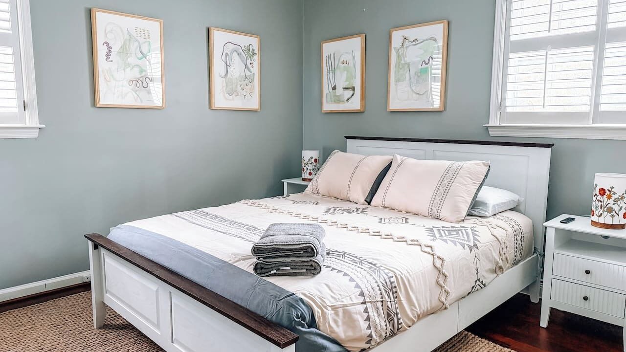 Photo of Bedroom in Old Irving Park