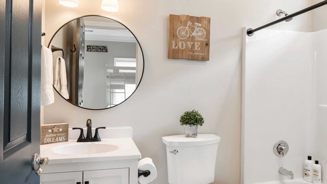 Photo of Bathroom in Waters Edge