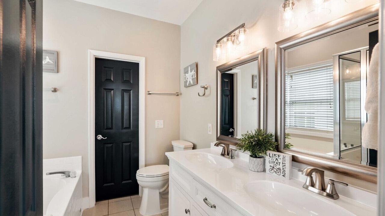 Photo of Bathroom in Waters Edge