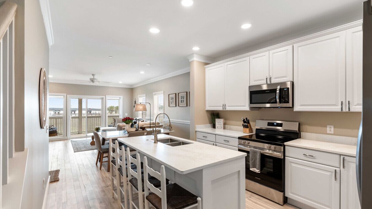 Photo of Kitchen in Waters Edge