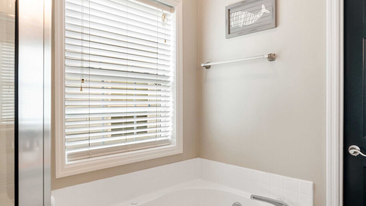 Photo of Bathroom in Waters Edge