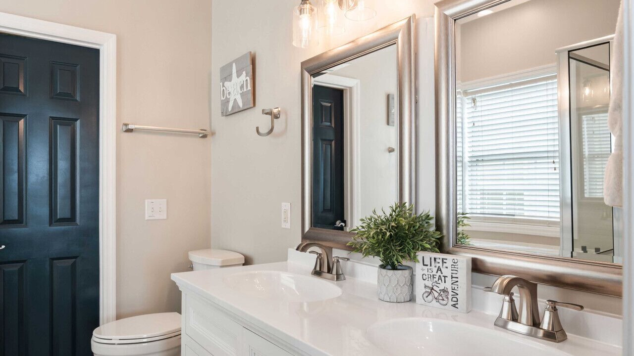Photo of Bathroom in Waters Edge